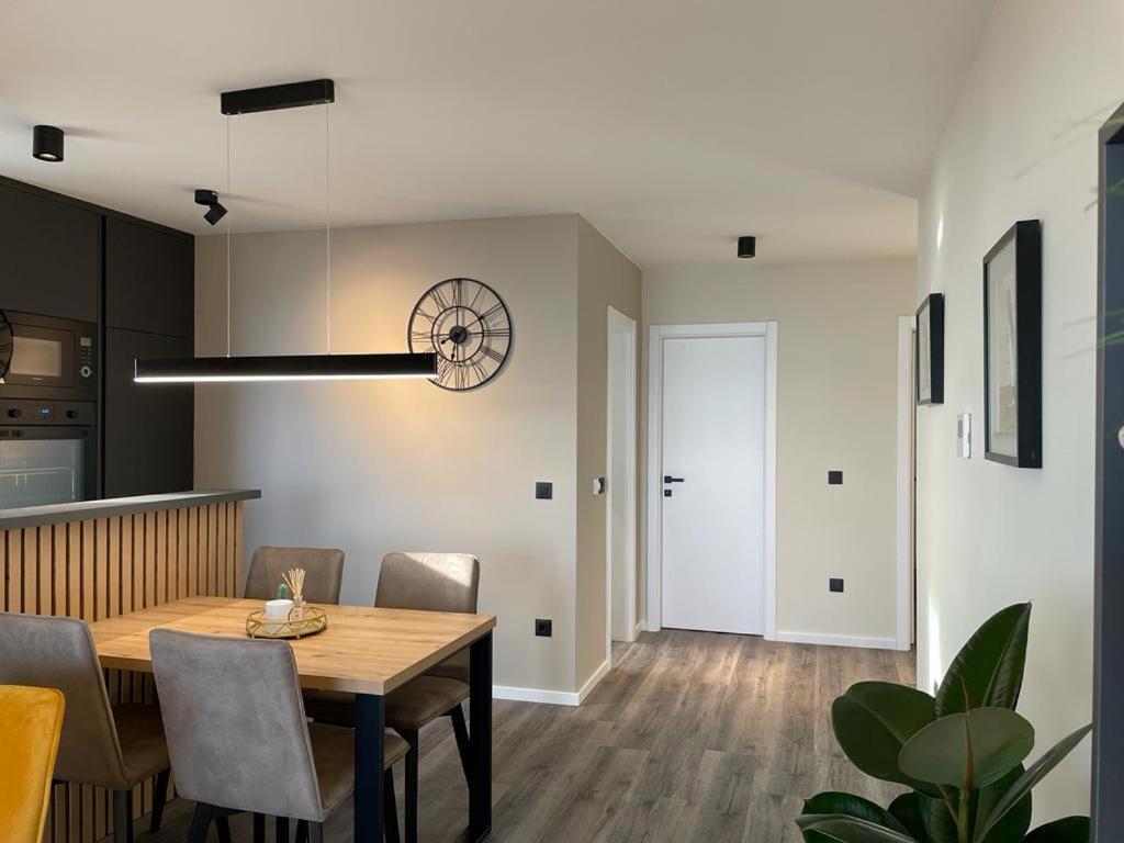 Apartment Linda With Panoramic Sea View Makarska Extérieur photo